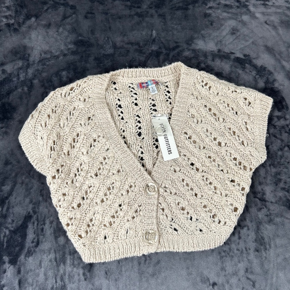 Urban Outfitters Cardigan Vest Womens Large Cream Chunky Knit Cropped Button Up